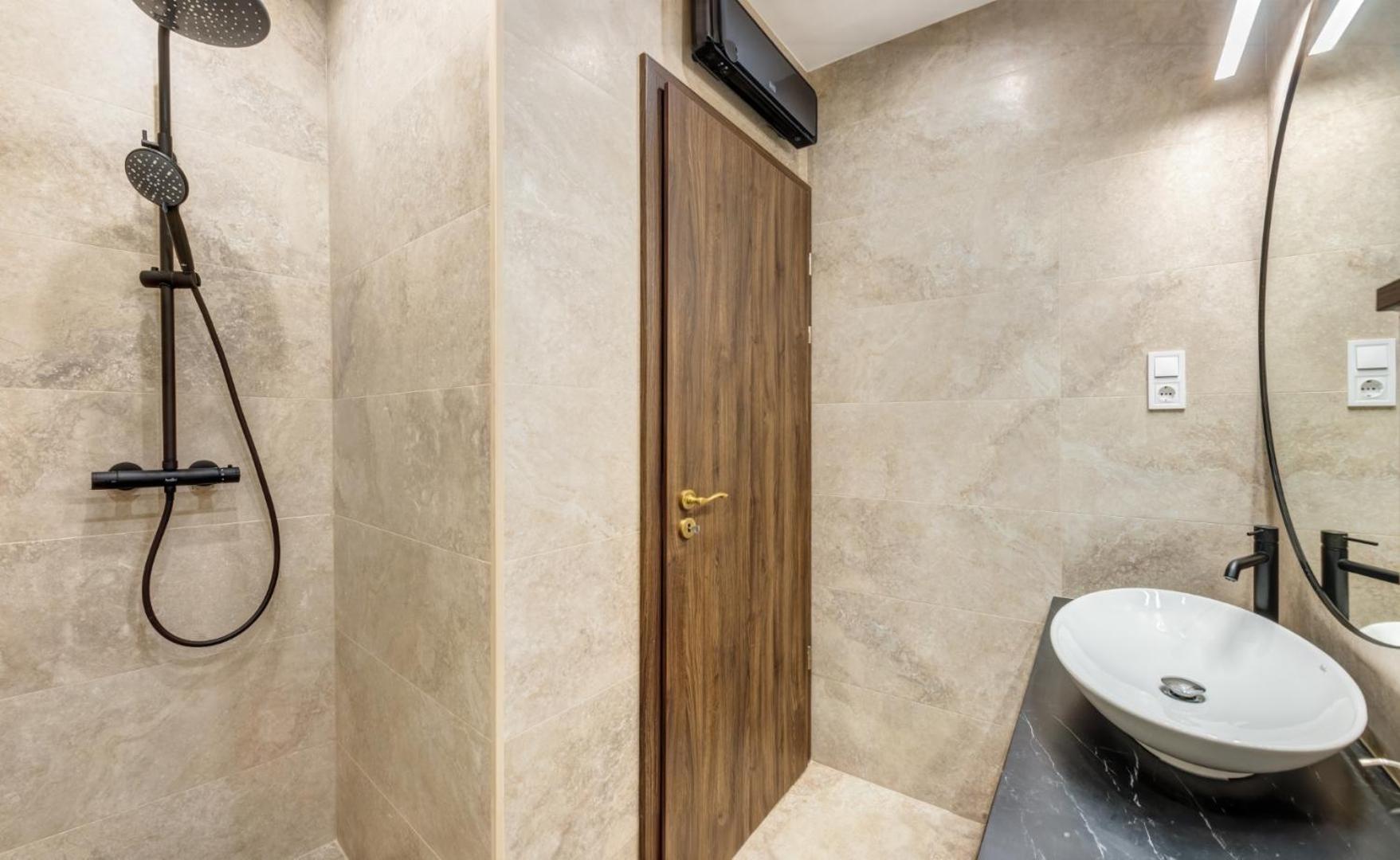 Mega Deal - Elegance - No Deposit Needed Budapest Luaran gambar