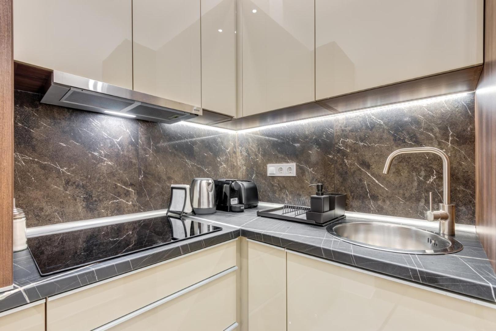 Mega Deal - Elegance - No Deposit Needed Budapest Luaran gambar